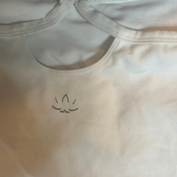 Beyond Yoga White Tank Top - Picture 5 of 7